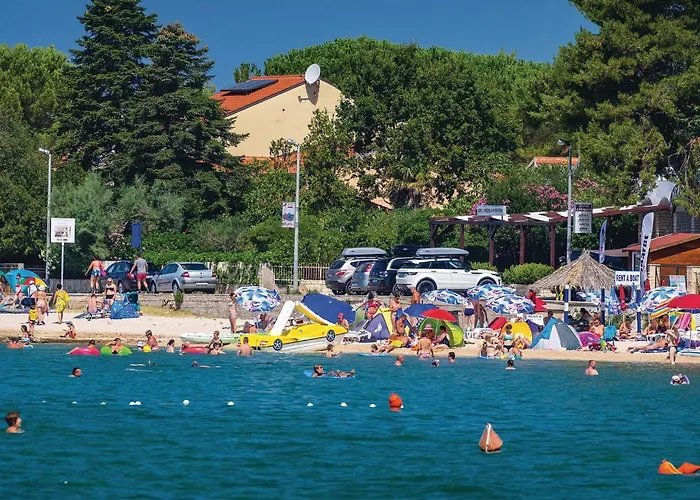 Апартаменты Lovely In Свети-Филип-и-Яков