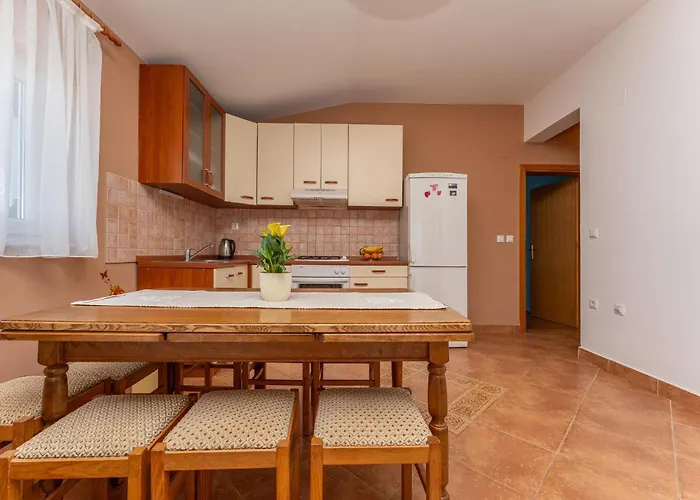 Апартаменты Lovely In