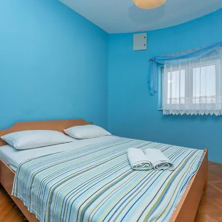 2 Bedroom Cozy In * Sveti Filip i Jakov