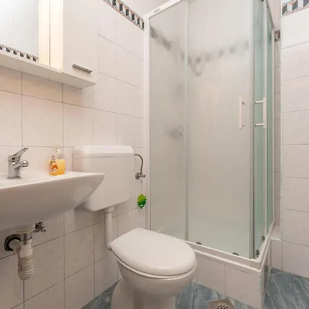 2 Bedroom Cozy In *